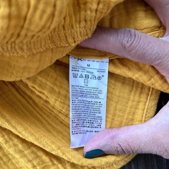 Banana Republic Fit Flare Tank Size Medium - Picture 9 of 9